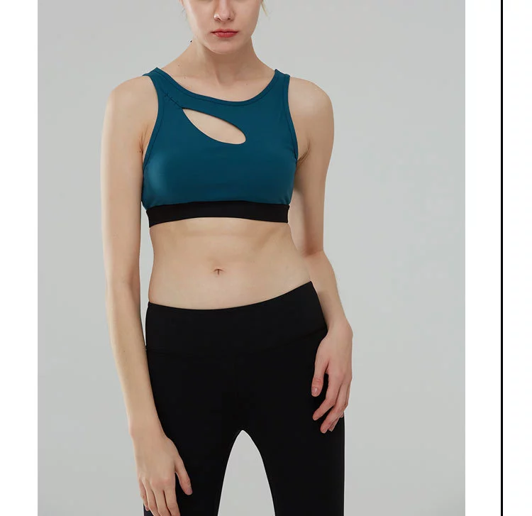 Chinese strappy sports bra with zipper