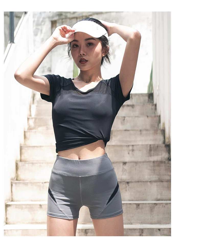 2019 new yoga shorts ladies peach buttocks sports shorts running pants yoga clothing wholesale
