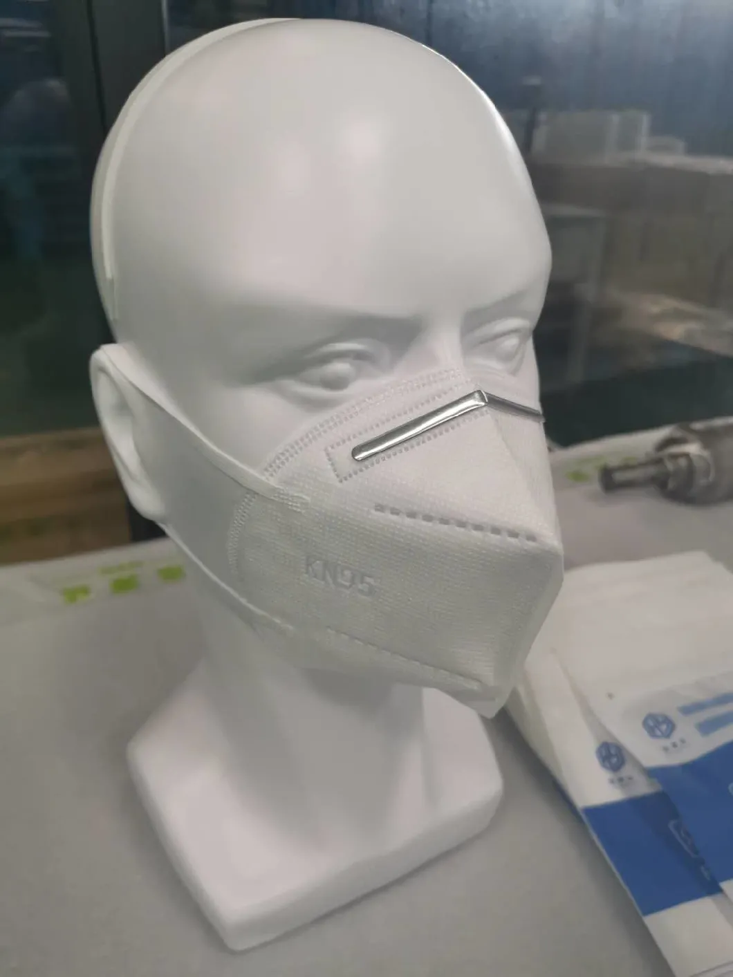 Disposable Nonwoven Respirator Kn95 N95 Medical Face Mask with Ffp2 Ffp3 Ce Certificate