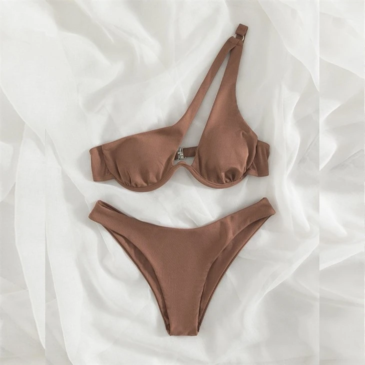 Manufacturing Swimsuits Manufacturing Swimsuits